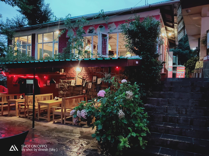 Public Area 3, Hotel Sky pie, Kangra