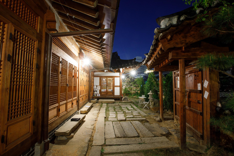 Gaeunchae Hanok Guesthouse Jeonju 2 (Korea Quality), Jeonju