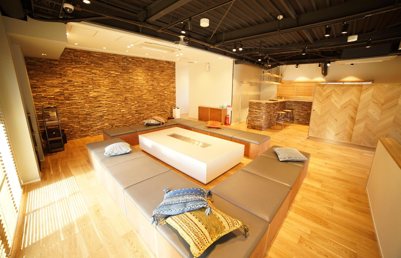 Public Area 5, Dot Hostel & Bar, Fujikawaguchiko