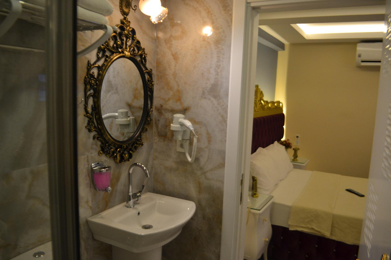 Bathroom 4, ConstantinopolisHotel, Fatih
