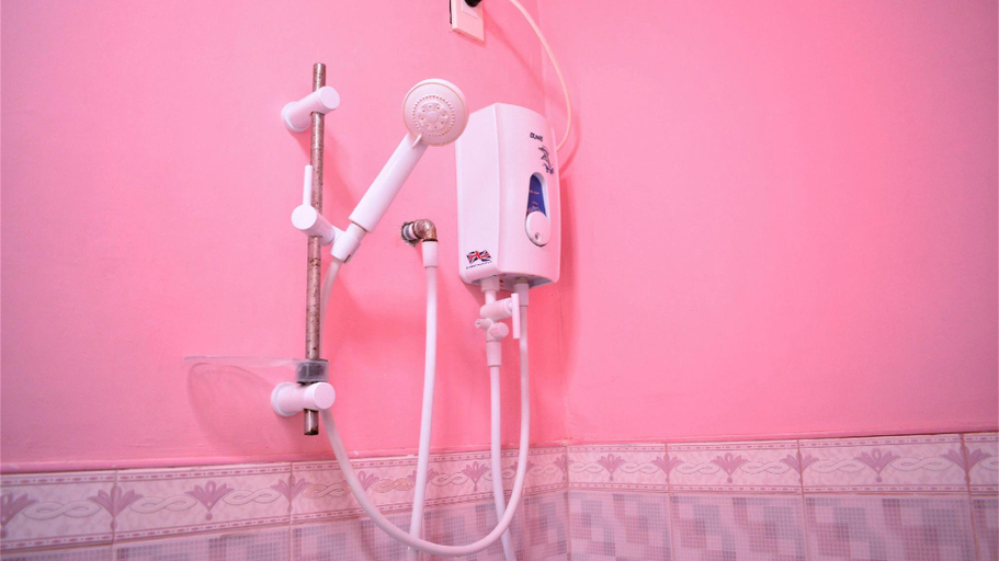 Bathroom, Dads Bayview Pension by ZUZU, Puerto Princesa City