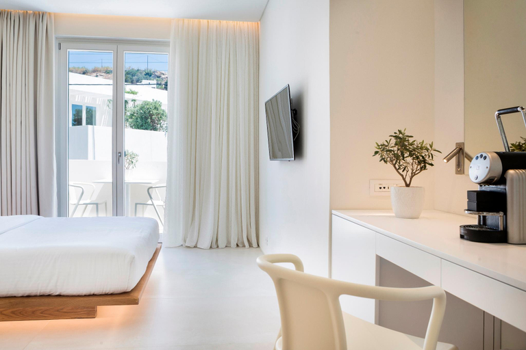 Bedroom 3, Mykonos Dove Beachfront Hotel, South Aegean