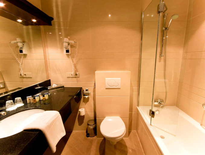 Bathroom 4, XO Hotels Blue Tower, Amsterdam