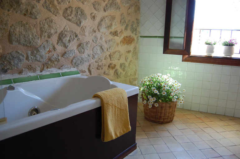 Bathroom 4, Petit Caimari, Baleares