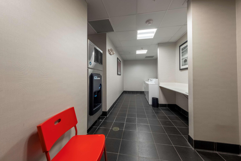 Public Area 2, Hampton Inn & Suites DuPont, Pierce