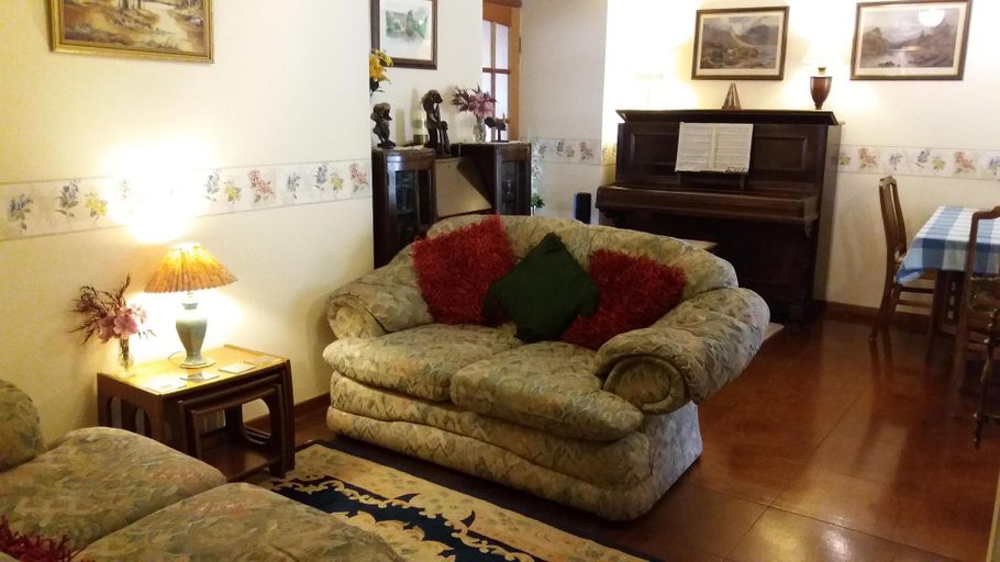 Others 2, Sunnyside B&B, West Dunbartonshire