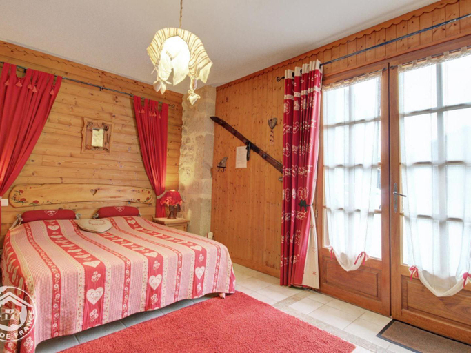 Bedroom 2, Les Grands Champs, Savoie
