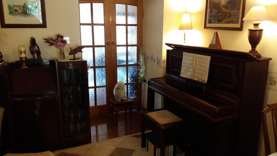 Others 4, Sunnyside B&B, West Dunbartonshire