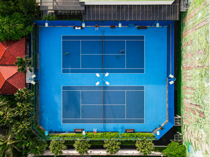 Exterior & Views 14