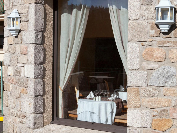 Exterior & Views 2, Logis Hotel Des Sapins, Ardèche