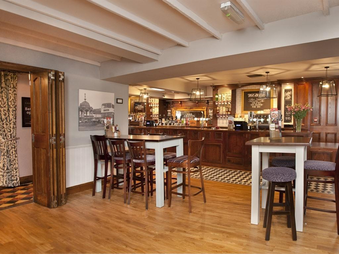 Food & Drinks 5, Ye Olde Griffin, Cambridgeshire