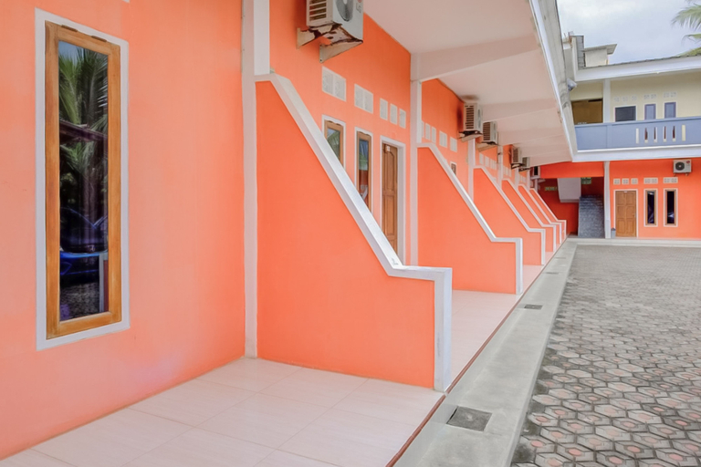 Exterior & Views 2, RedDoorz near Pamugaran Beach Pangandaran, Pangandaran