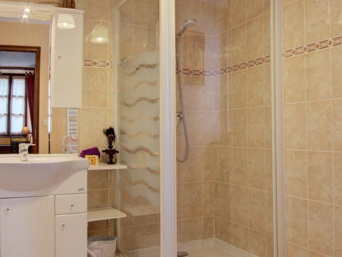 Bathroom 3, Les Grands Champs, Savoie