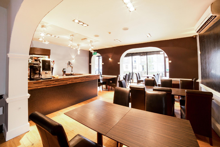 Food & Drinks 5, OYO Connaught Hotel Wolverhampton, Wolverhampton