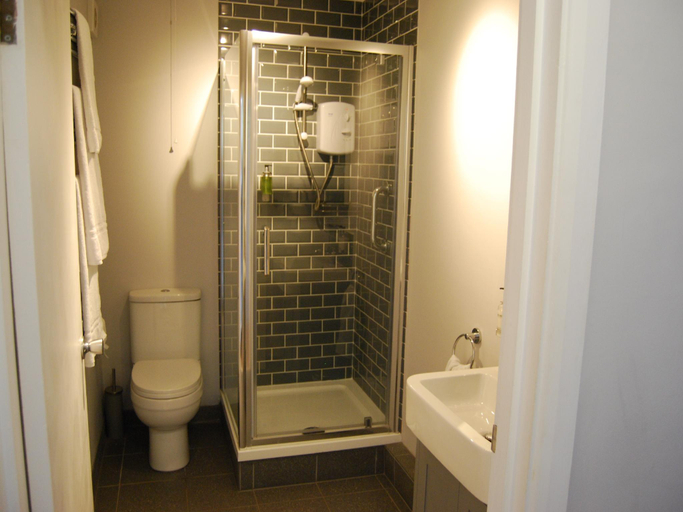 Bathroom 3, Hare And Hounds, East Sussex