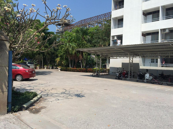 Others 4, Jaroonwej Bangsaen, Muang Chon Buri