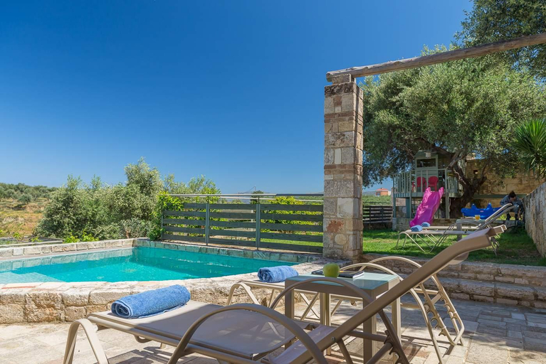 Others 3, Margarita's villas, Crete