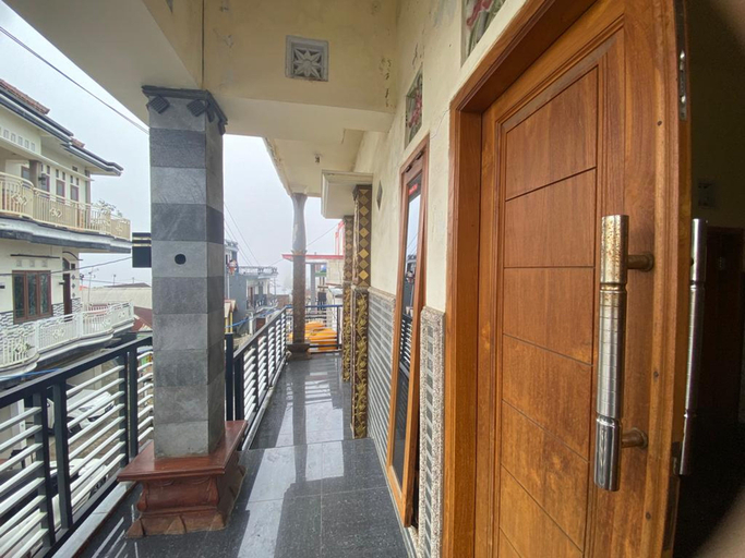 Exterior & Views 2, Homestay Bromo Indah, Probolinggo