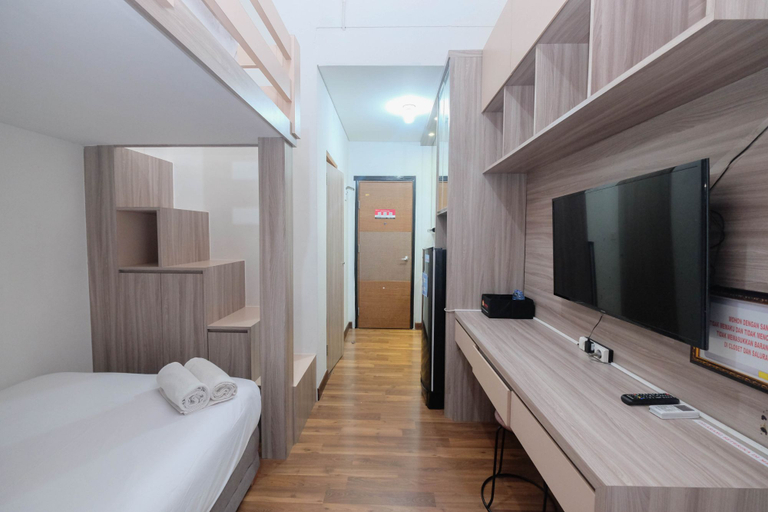Bedroom 4, Comfortable and Cozy Stay Studio at Dave Apartment By Travelio, Depok