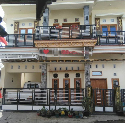 Exterior & Views 1, Homestay Bromo Indah, Probolinggo