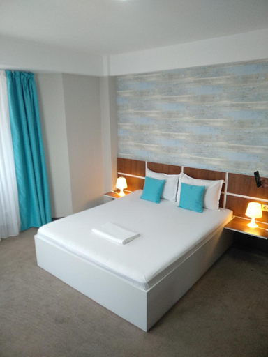 Bedroom 5, Bordeaux, Galati