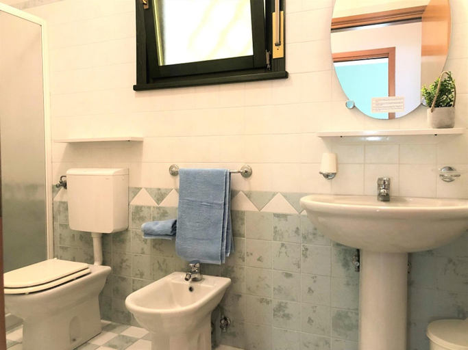 Bathroom 2, Nuovo Residence - Piscina E Area Per Bambini, Venezia