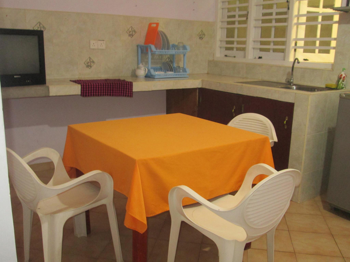 Food & Drinks 4, Appolo Hotel, Hikkaduwa