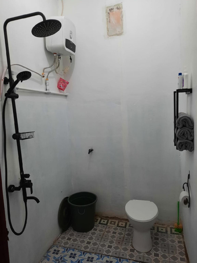 2, Baronda Guest House, Sorong