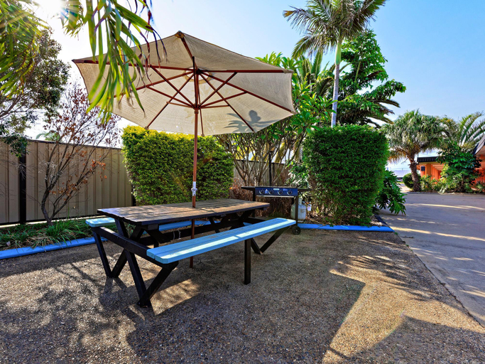 Others 5, Riviera Motel, Bundaberg