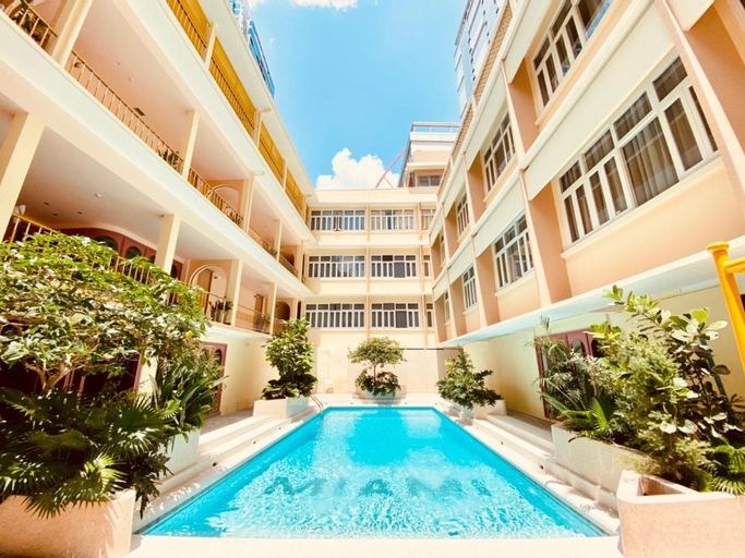 Miami Hotel Bangkok - SHA Plus, Khlong Toey