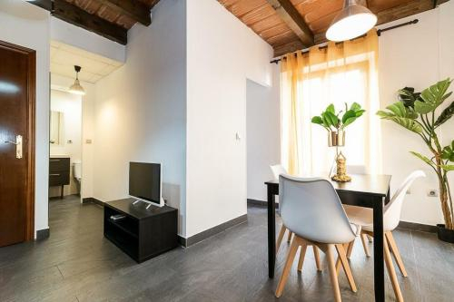 Facilities 3, Musubi Afan de Ribera Golden, Granada