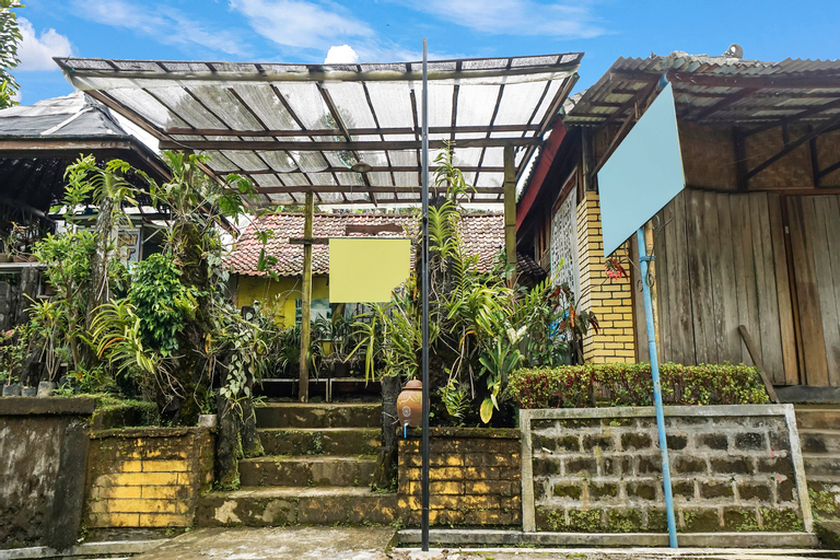 Exterior & Views 2, OYO Homes 90984 Kampung Wisata Ekologi Puspa Jagad, Blitar