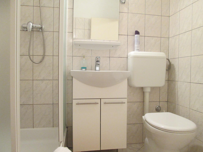 Bathroom 2, Apt Lavander on Nincevica St-5 min. to Ctr Split, Split