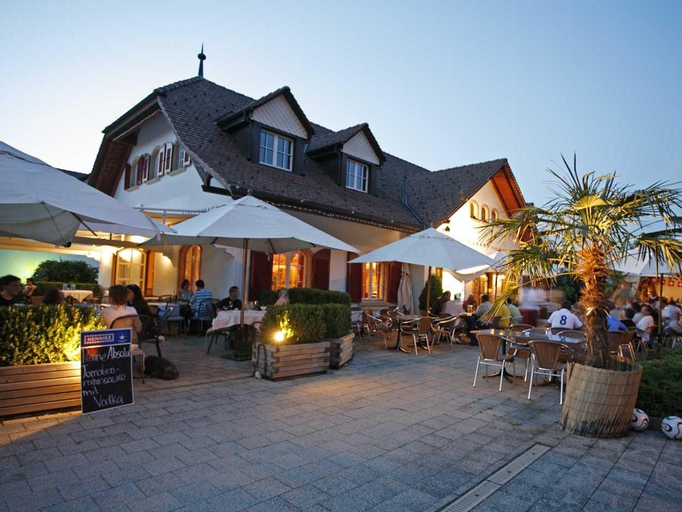Food & Drinks 5, Hotel Schlossli - Free Parking, Nidau