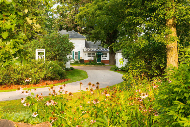 Exterior & Views 1, Oak Park Inn, Trempealeau
