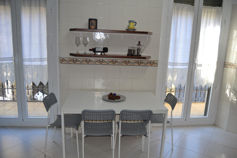 Others 4, Placido Apartment Manresa, Barcelona