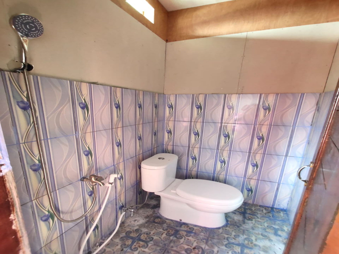 Bathroom, Penginapan Irma Putri, Berau