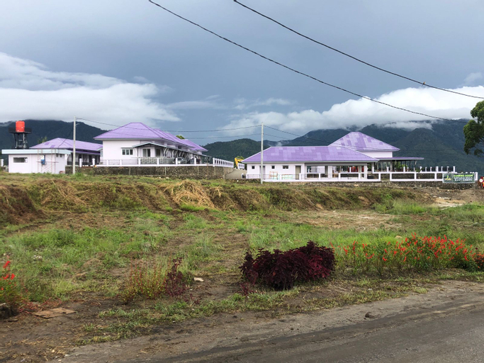 Exterior & Views 8