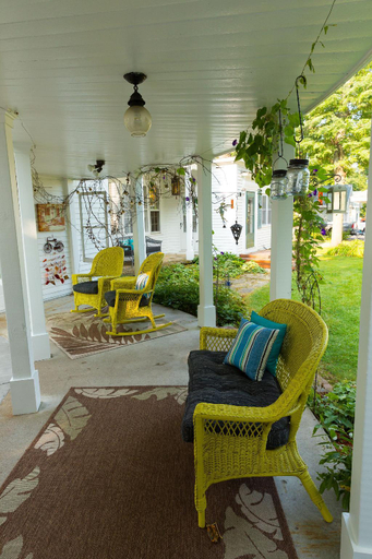 Public Area 2, Oak Park Inn, Trempealeau