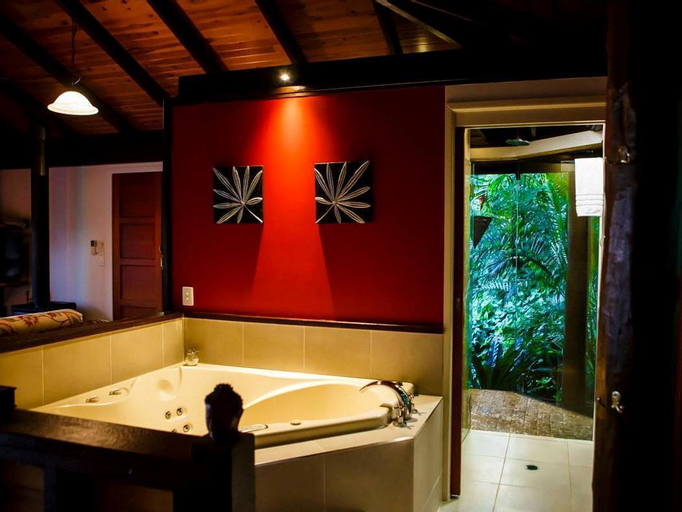 Bedroom 5, Montville Misty View Cottages, Maroochy