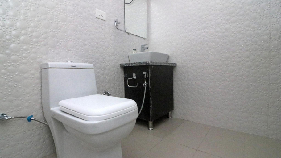 Bathroom 3, Madhuban Inn, Garhwal