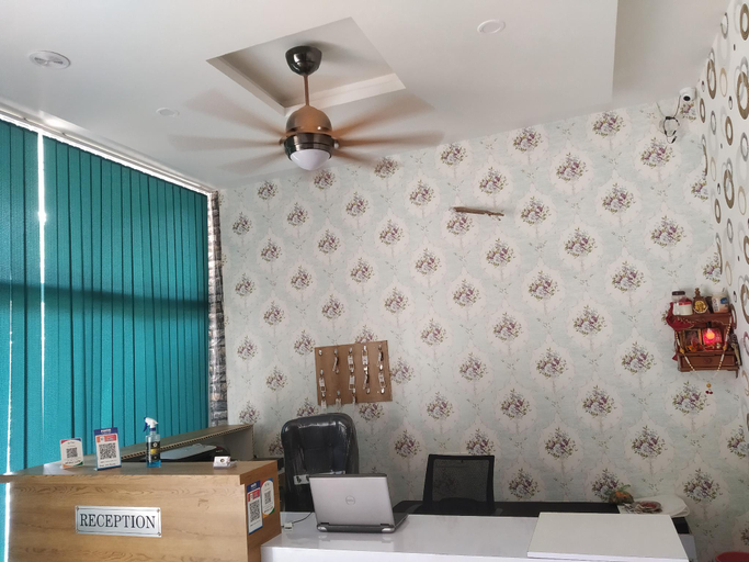 Others 5, Hotel NV Palace, Mathura