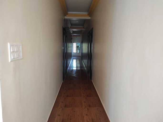 Others 5, Hotel Deepak Executive, Ganpatipule, Ratnagiri