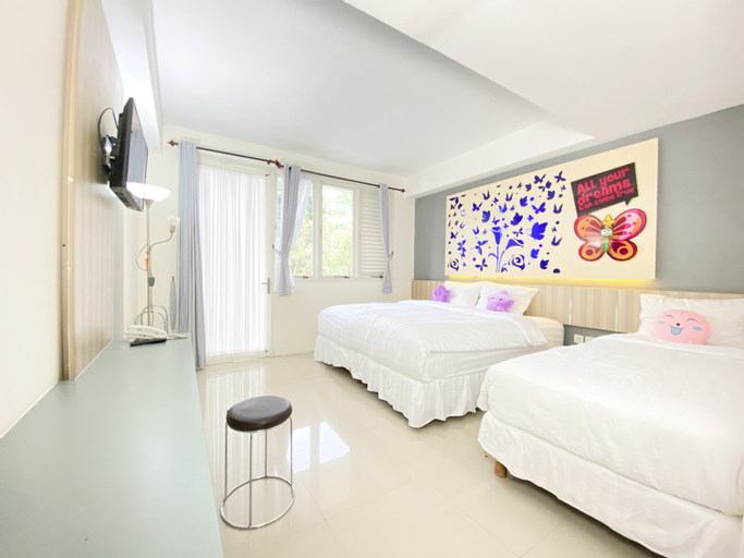 Bedroom 2, Transformer Center Hotel, Malang