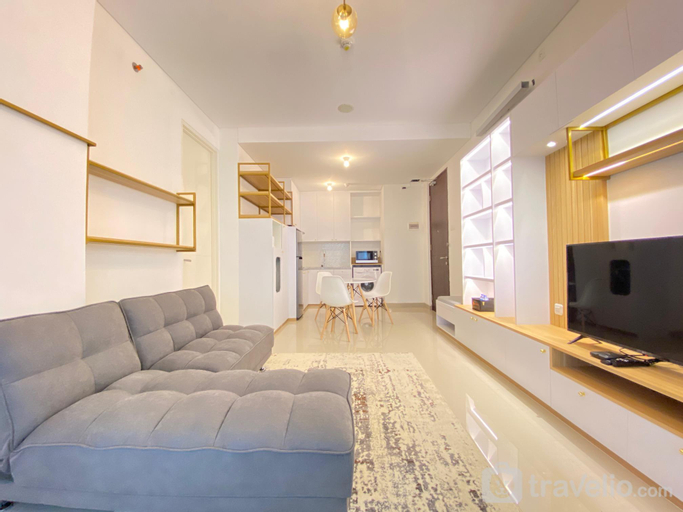 2, Deluxe 1BR at Pine Tree Resort Condo By Travelio, Bandung