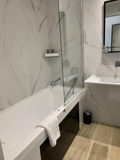 Bathroom 4, Le Clos Fleuri, Aude