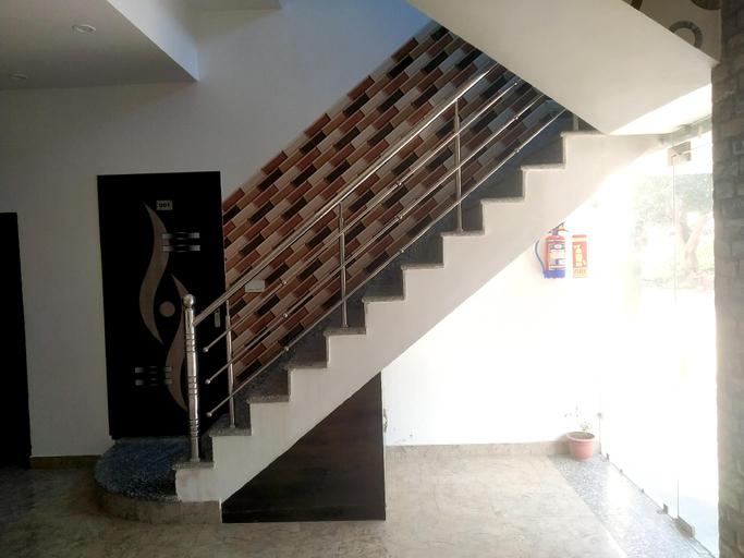 Others 4, Hotel NV Palace, Mathura