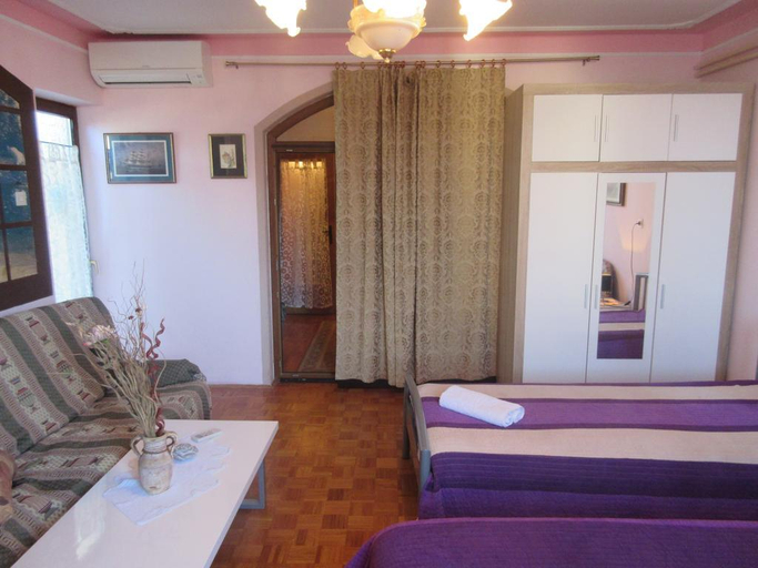 Bedroom 2, Apartment 378, Rovinj