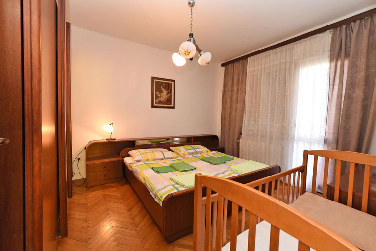 2, Apartment 74, Pula