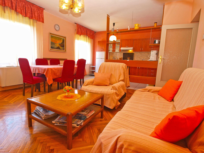 Others 5, Apartment 1142, Fažana